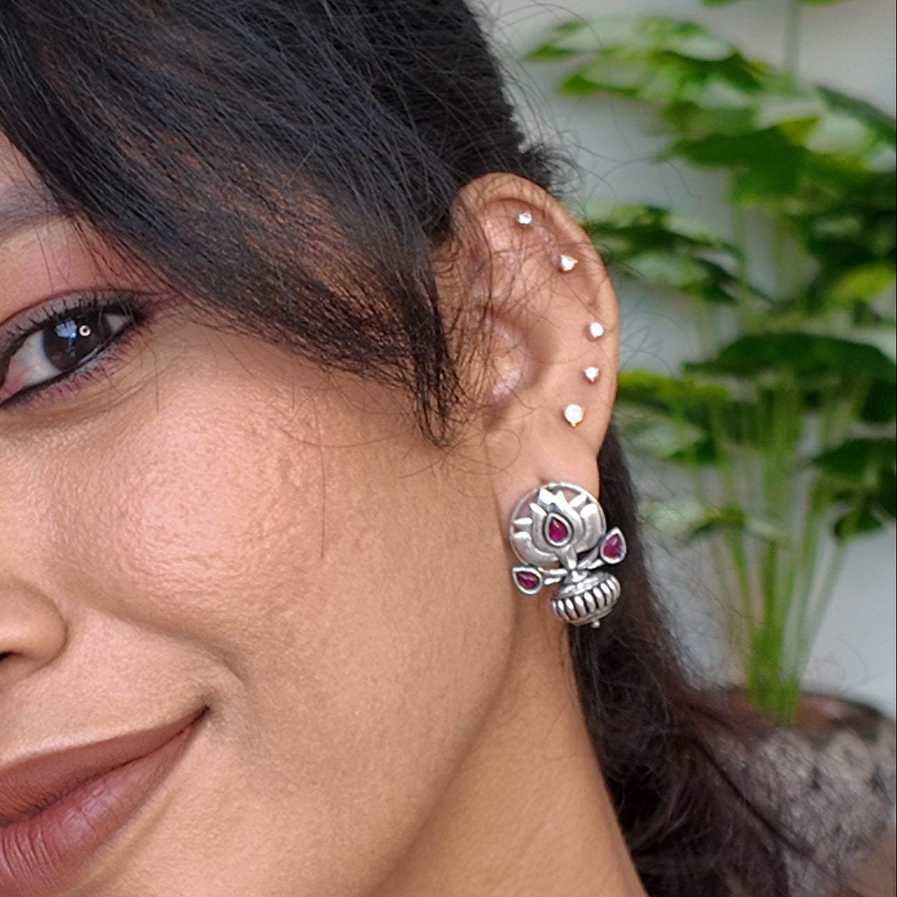 Oxidised Pink stone Stud