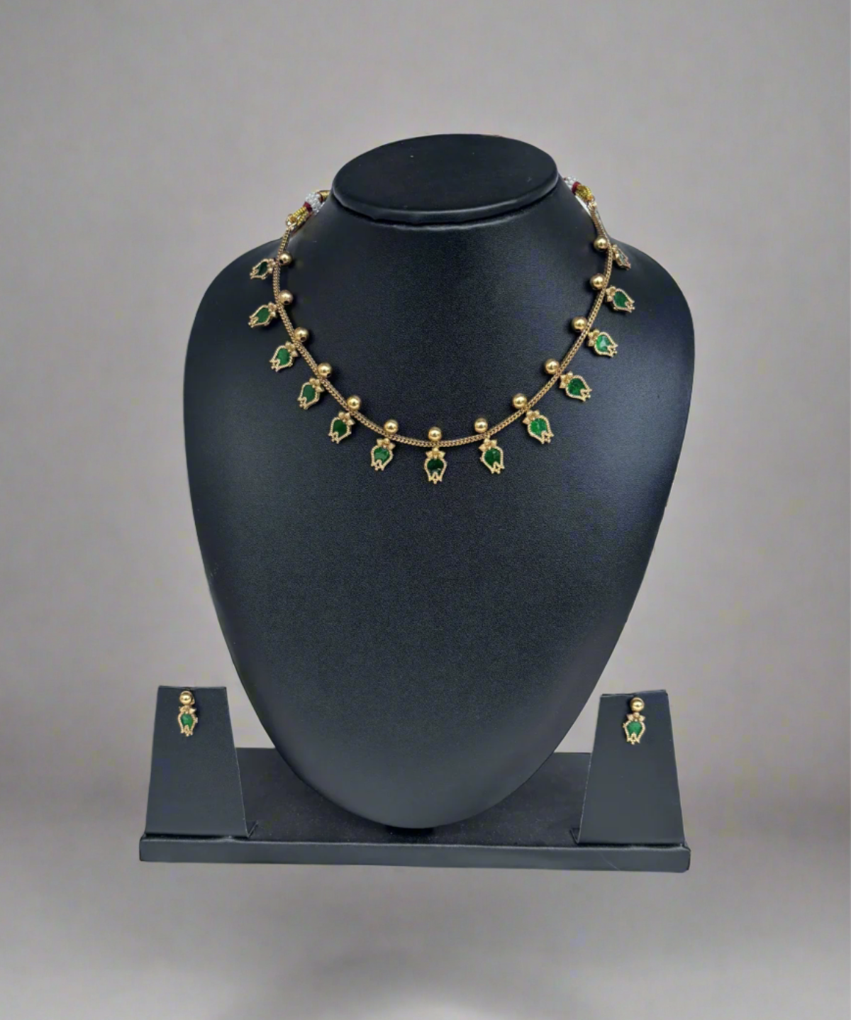 Gulabi Necklace