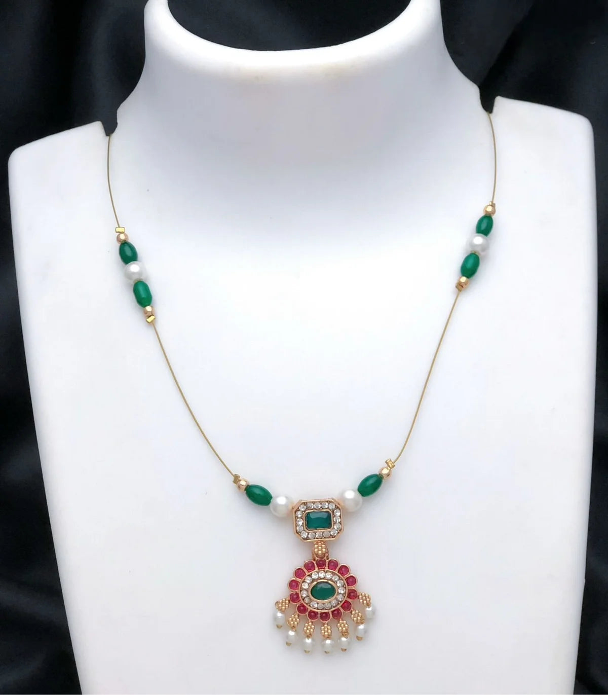 Invisible Kemp Pendant