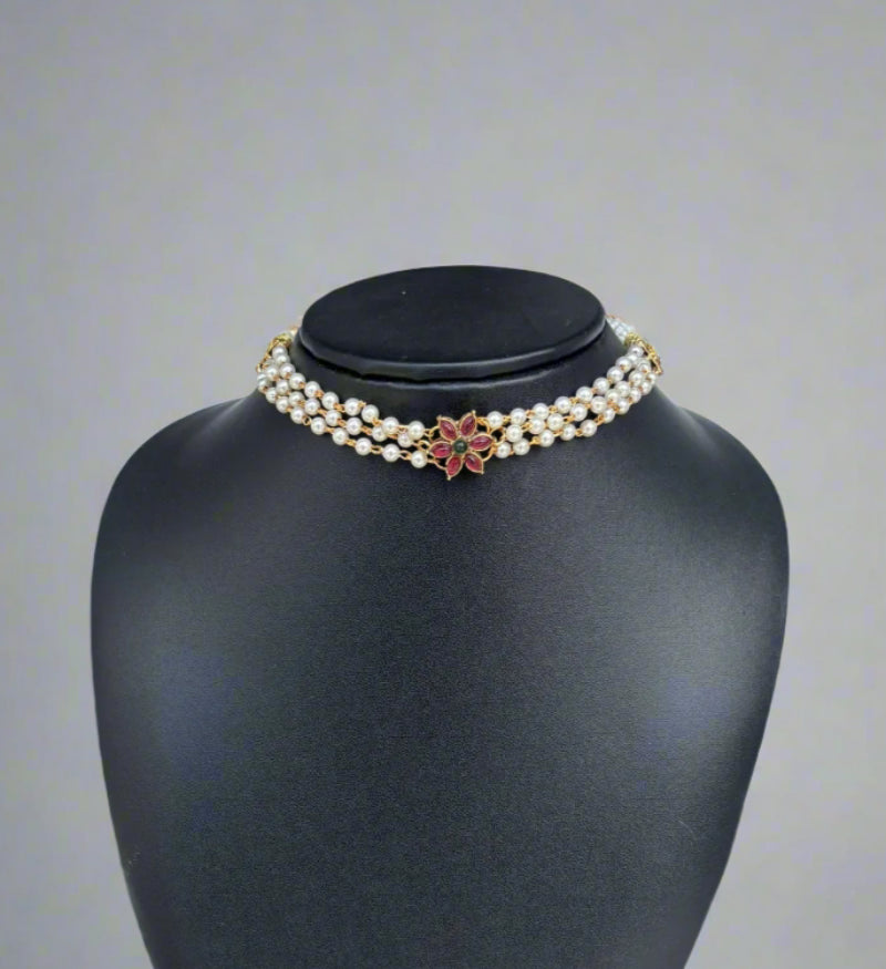 Multilayer Pearl Flower Choker