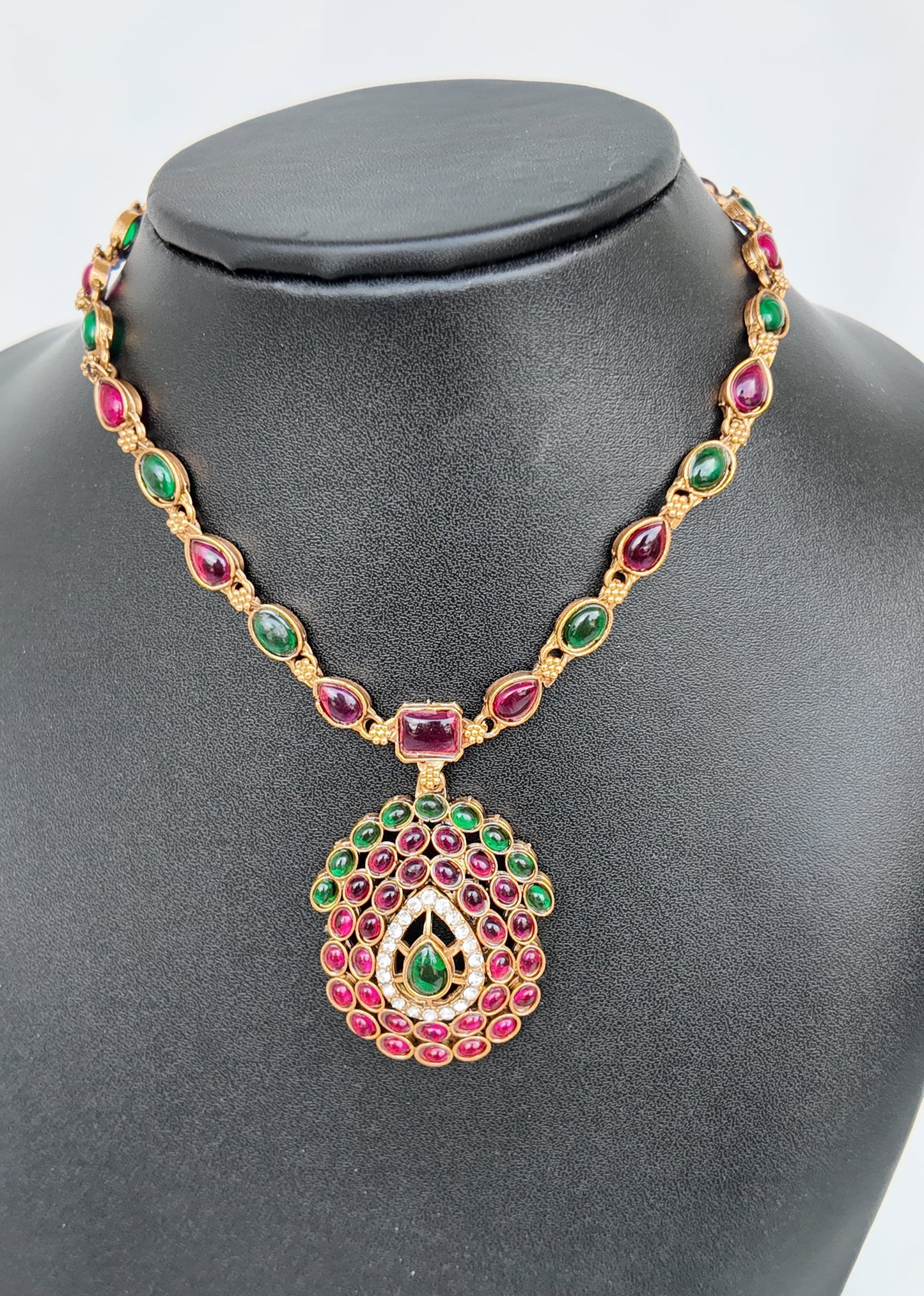 Ananya Necklace