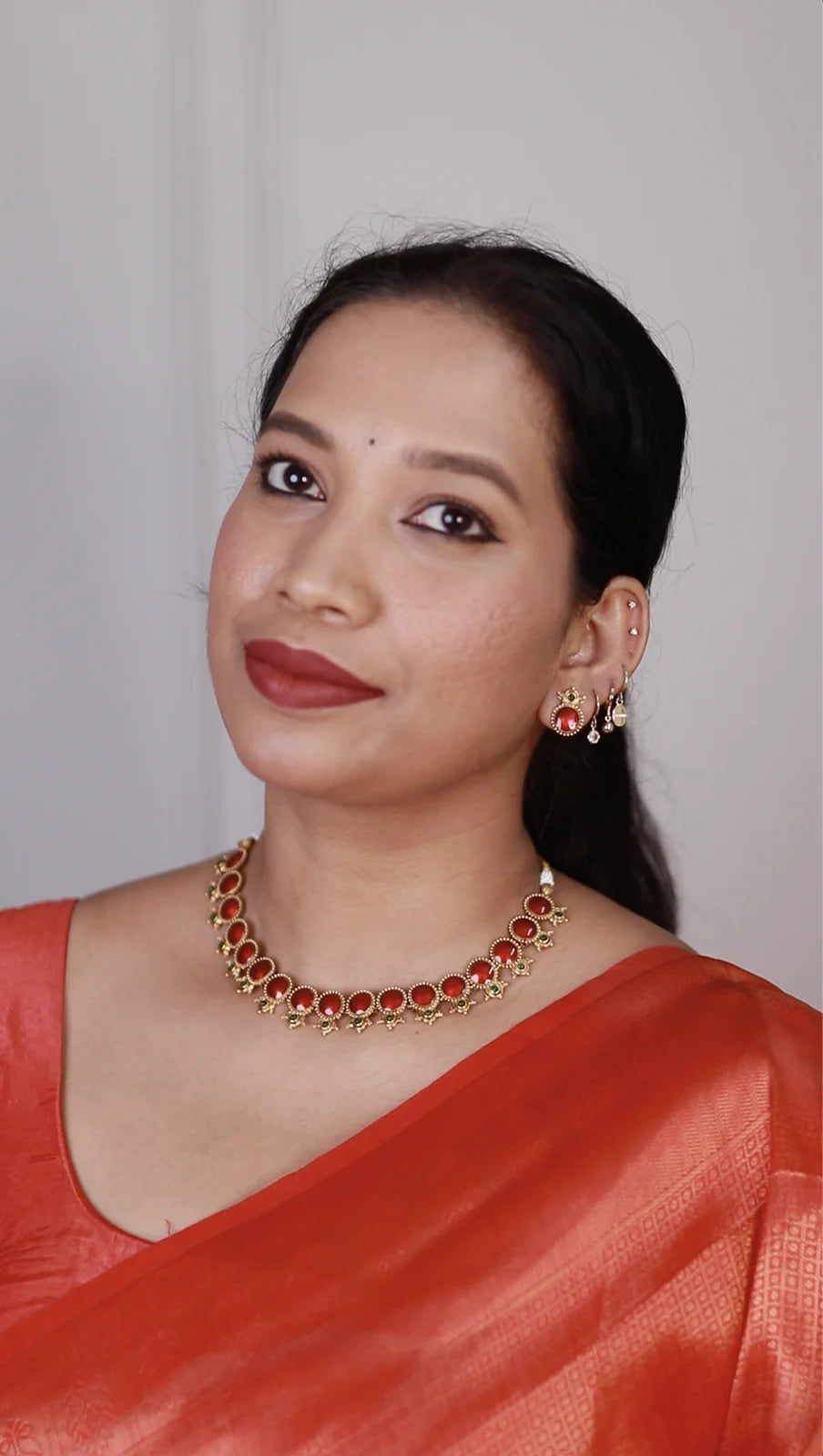 Varnika Choker