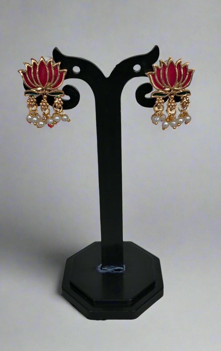 Lotus Pearl Necklace