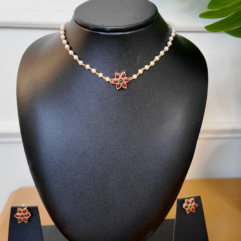 Pearl Flower Choker